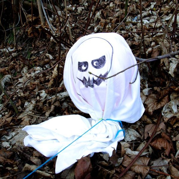 Gespenster basteln - Anleitung für 2 Varianten - AUSGEFUXT Gespenster basteln - Anleitung für 2 Varianten - AUSGEFUXT