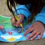 Mini-Schmetterlings-Schatzsuche für Kindergartenkinder: "Tausendschön sucht ihre Flügel": Kleine Ausmalpause