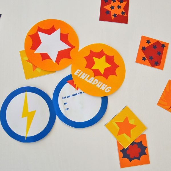 Superhelden-Einladung: Kostenlose Druckvorlage - AUSGEFUXT