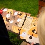 Halloween-Schatzsuche für draußen und drinnen