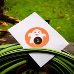 Halloween-Schatzsuche: Hinweise verstecken
