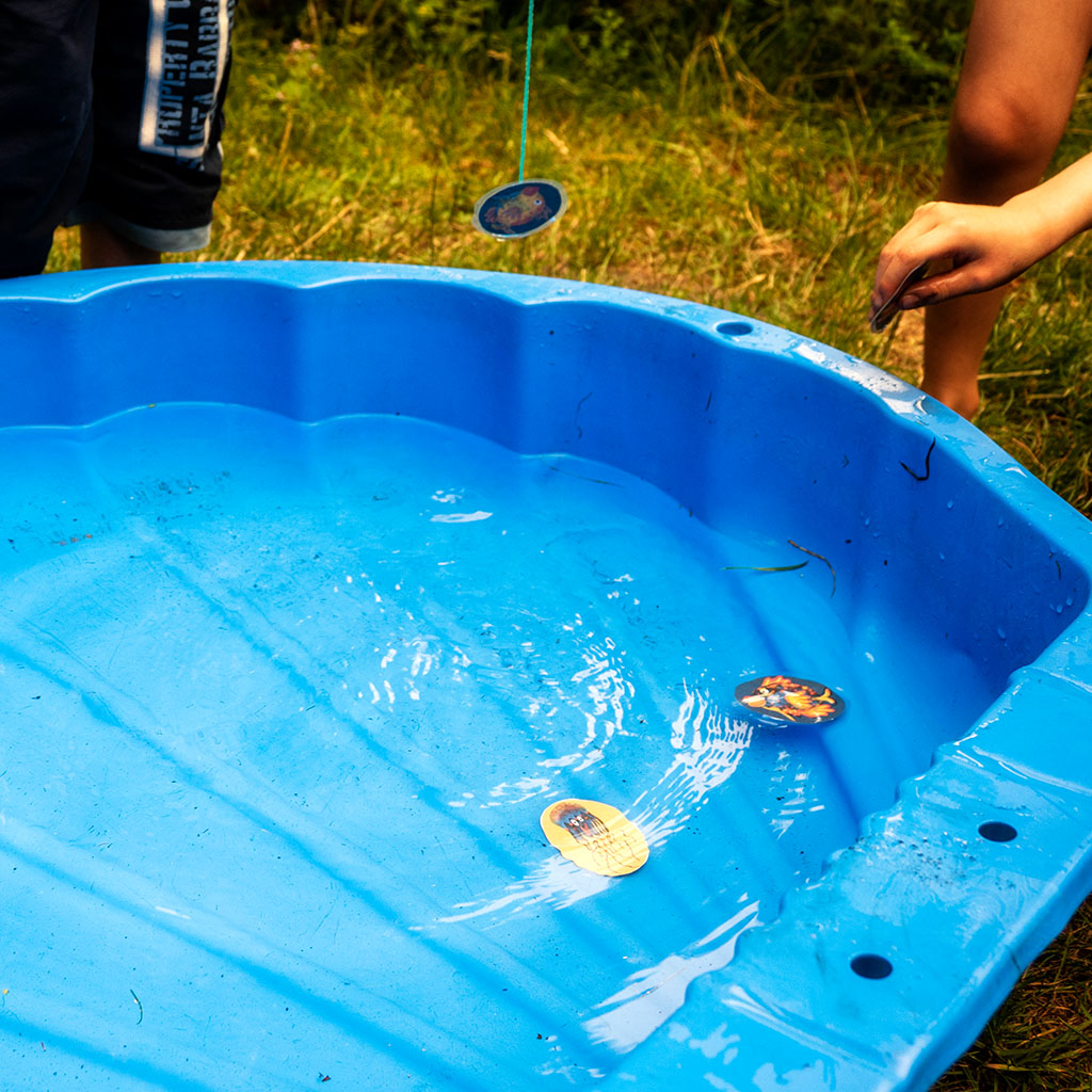 Ein Angelspiel basteln und Fische angeln Ein Angelspiel basteln und Fische angeln