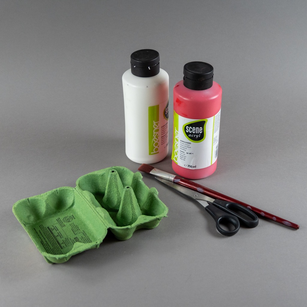 Material für die Pylonen aus Eierkartons Material für die Pylonen aus Eierkartons