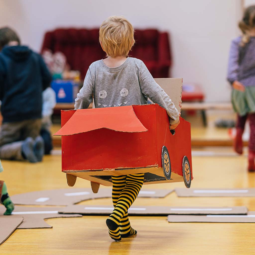 Das fertige Rennauto - einfach basteln & losdüsen