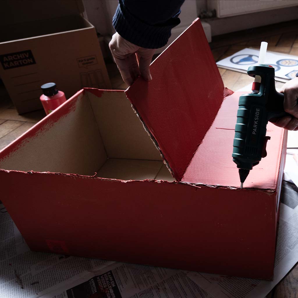 Die Karosserie ausschneiden Die Karosserie ausschneiden