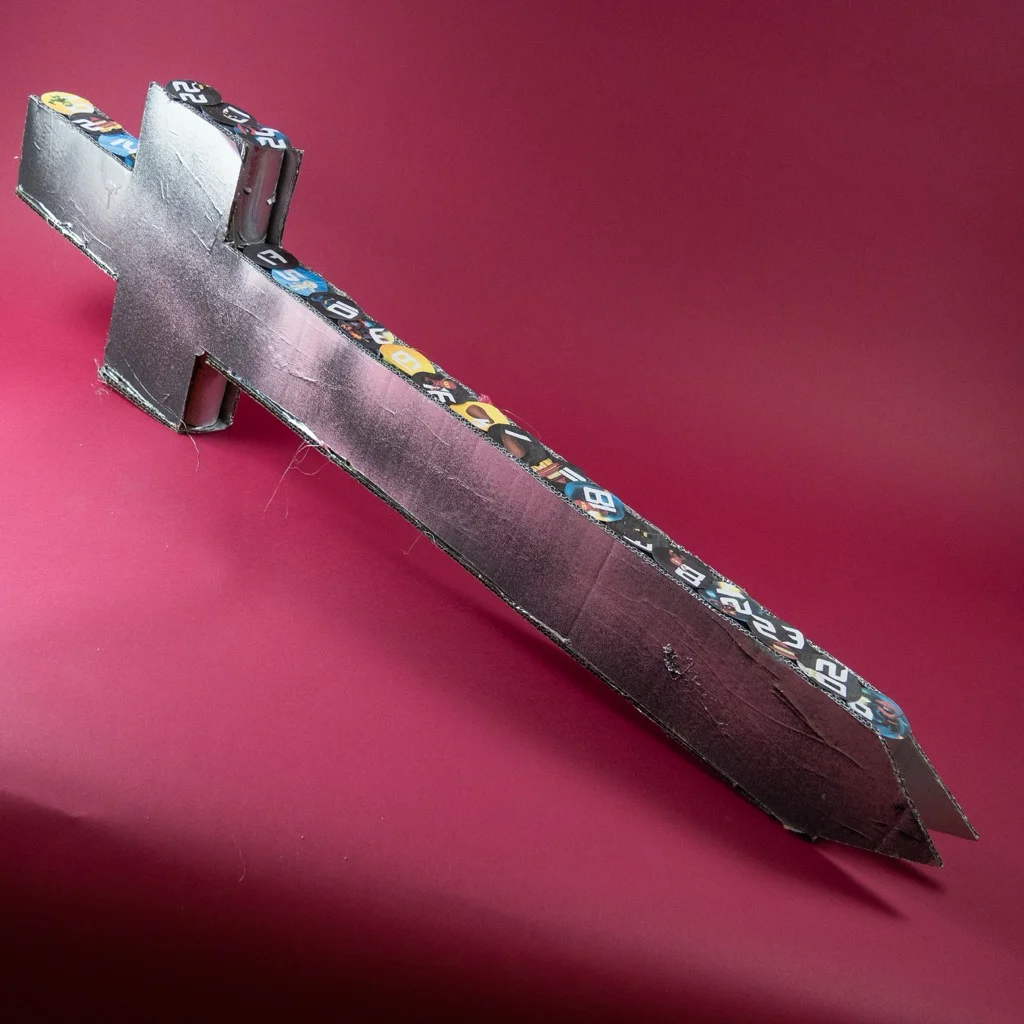 Einen Ninja-Schwert-Adventskalender aus leeren Klopapierrollen basteln Einen Ninja-Schwert-Adventskalender aus leeren Klopapierrollen basteln